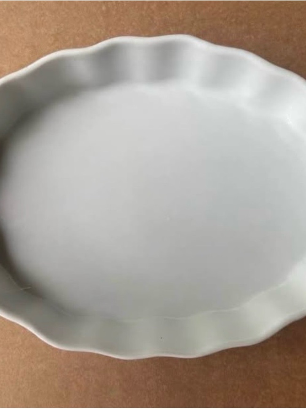Scalloped Edge White Ceramic Serving Plate - Home Kitchen